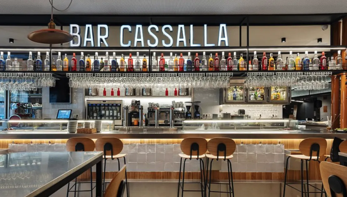 Bar Cassalla, bar & copas cerca de los apartamentos 87 Llaves en Valencia