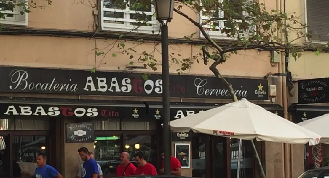 Bocatería Abastos Tito, bar & copas cerca de los apartamentos 87 Llaves en Valencia